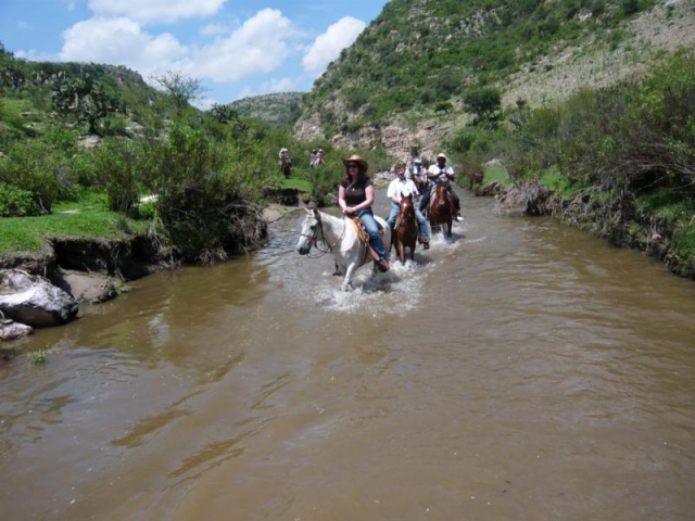 Cabalgando a la aventura